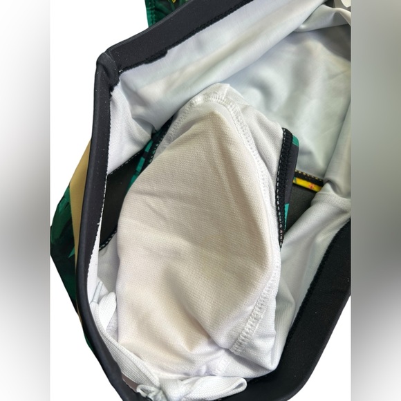 UXH Brand Men Swim Briefs Low Waist Tight Fit Sexy Swimwear swim bottoms NWOT - Picture 5 of 8